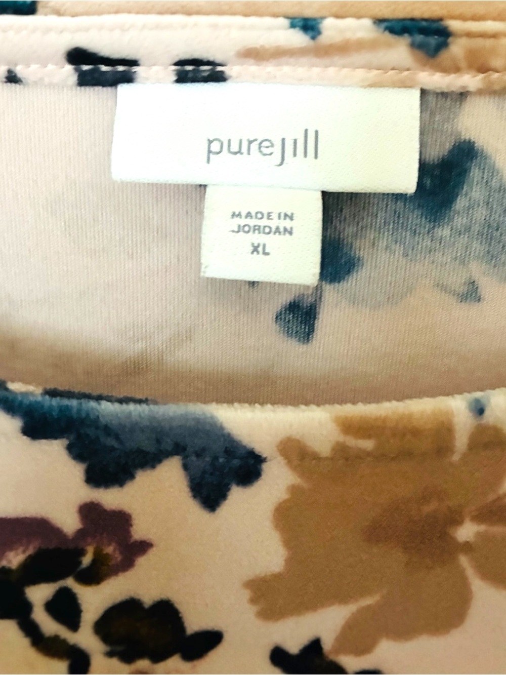 J. Jill Sz XL Pink Velvet Floral Scoop-Neck Long Sleeve Top w/ Pockets - Picture 5 of 9